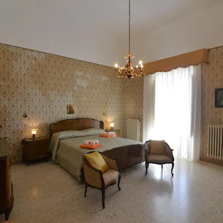 Basilicata Host To Host-casa Eleonora בית הארחה פיסטיצ'י