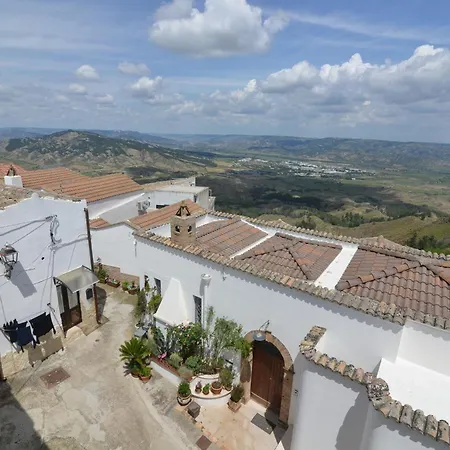 Basilicata Host To Host-casa Eleonora בית הארחה 3*