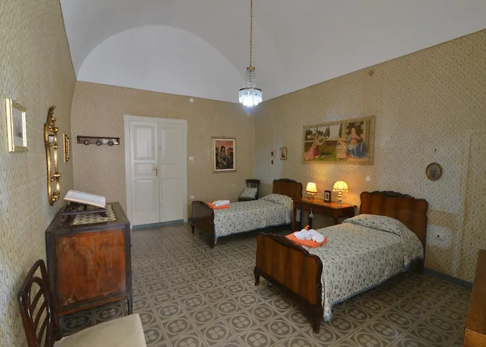 Guest house Basilicata Host To Host-casa Eleonora 3*